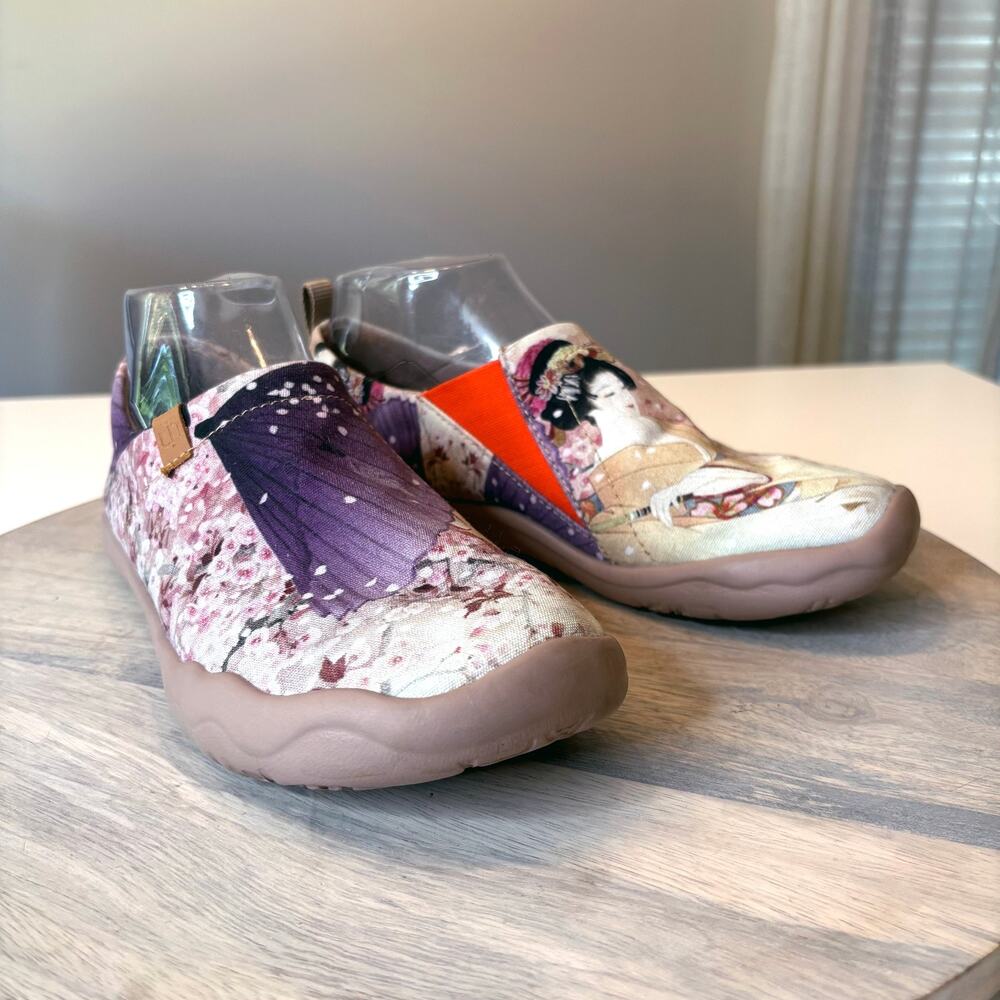 UIN Toledo Women's Sz 7 EU 38 Geisha Sakura Japanese Art Canvas Slip On Shoes